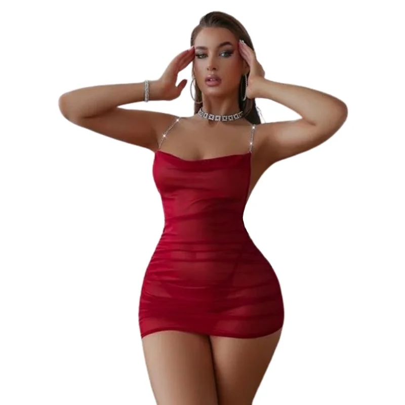 فستان أحمر مش (Mesh) بحمالات كريستال